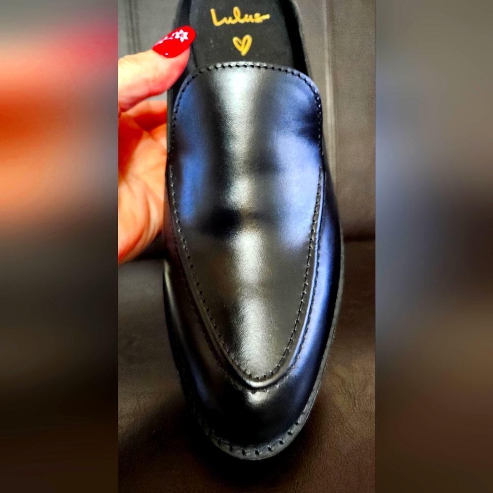 NWOT Leather loafer style mules
